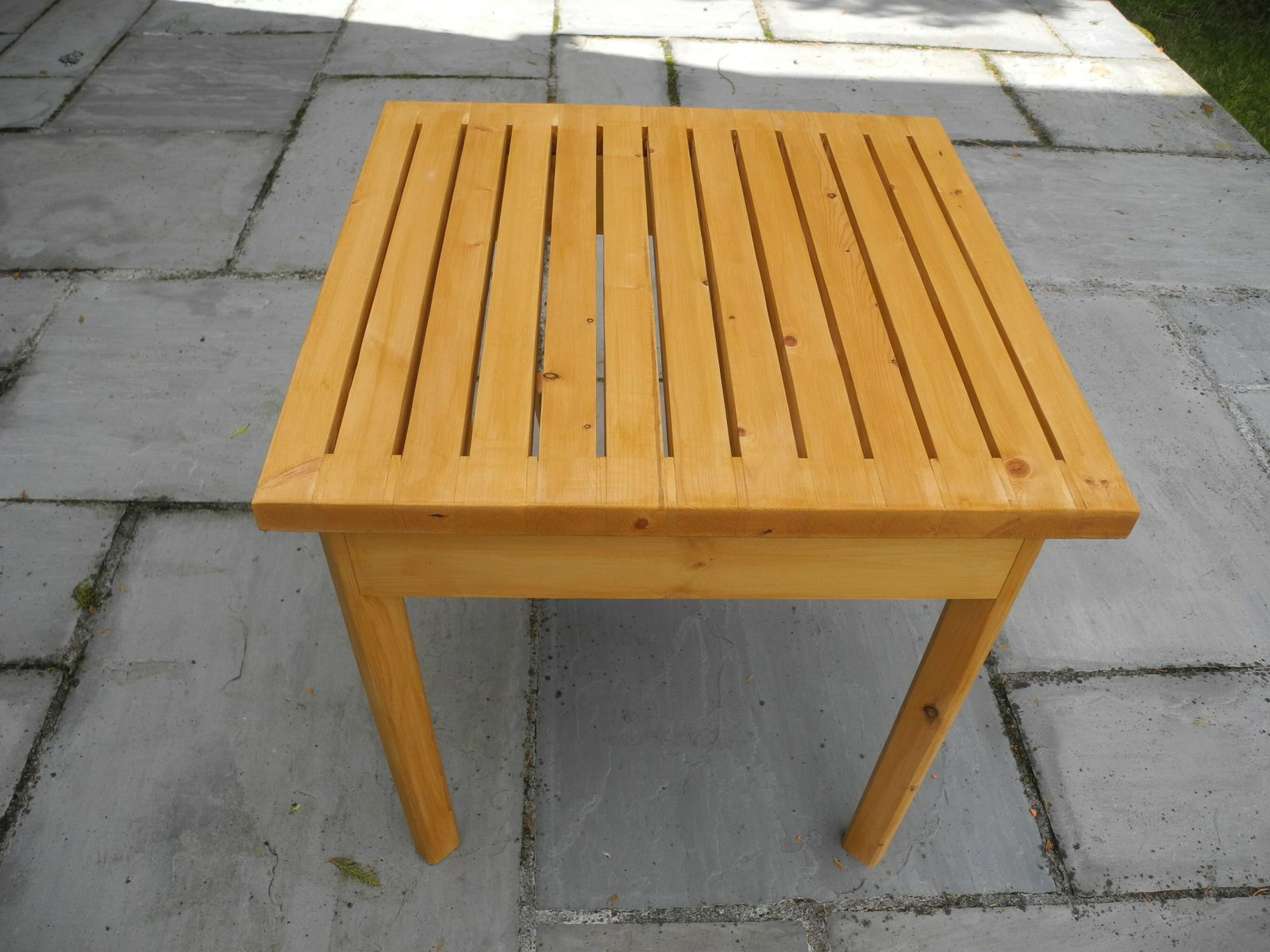 Contemporary Garden End Table
