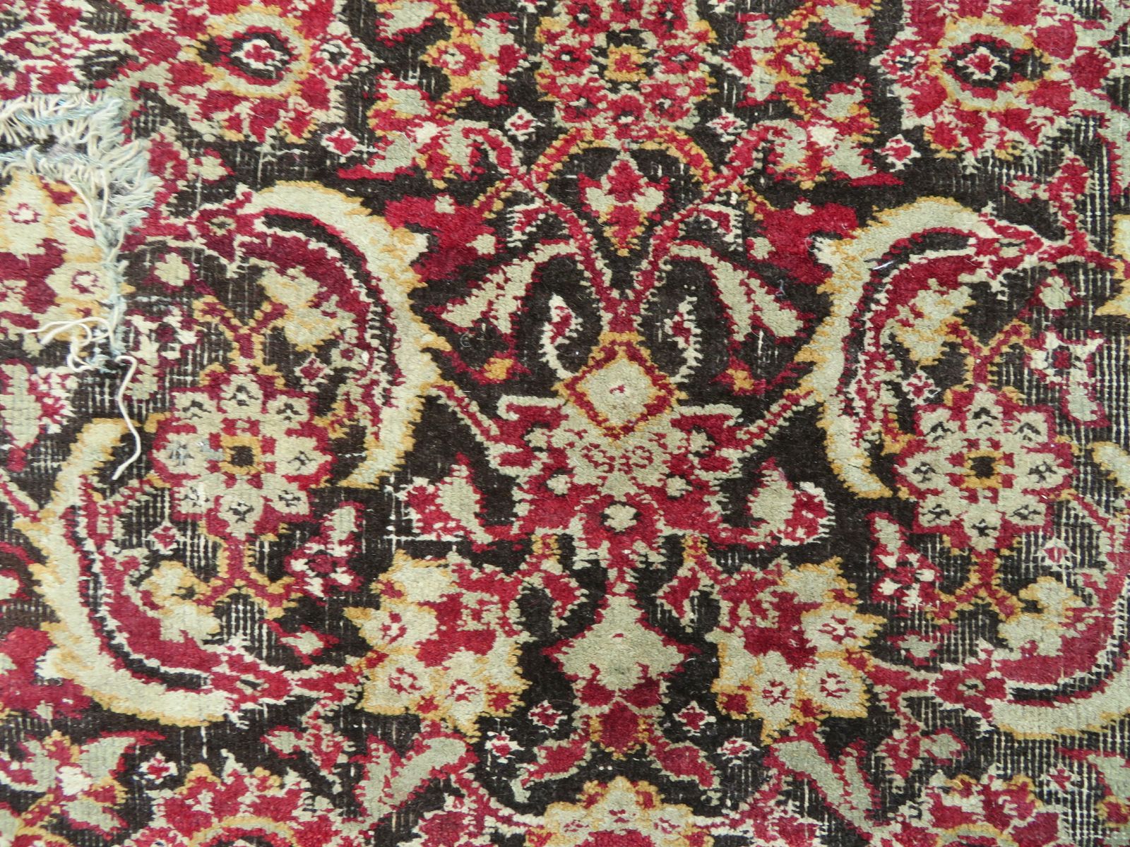 Large Mughal Carpet Fragment. North India. 183cm X 168cm. photo vinterior