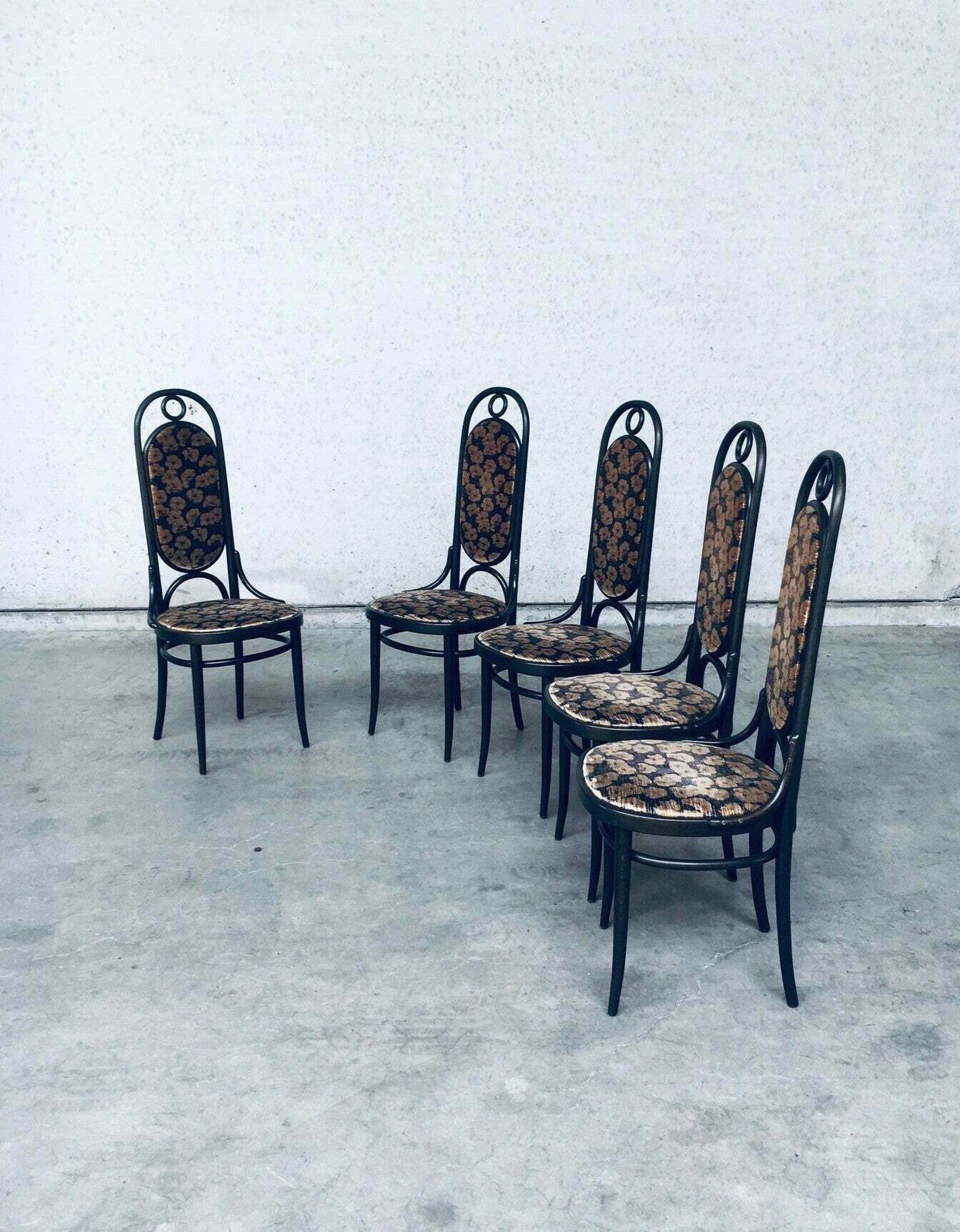 Thonet 79 Model 207r "Long John" Eetkamerstoelen, 1979 photo Meubels