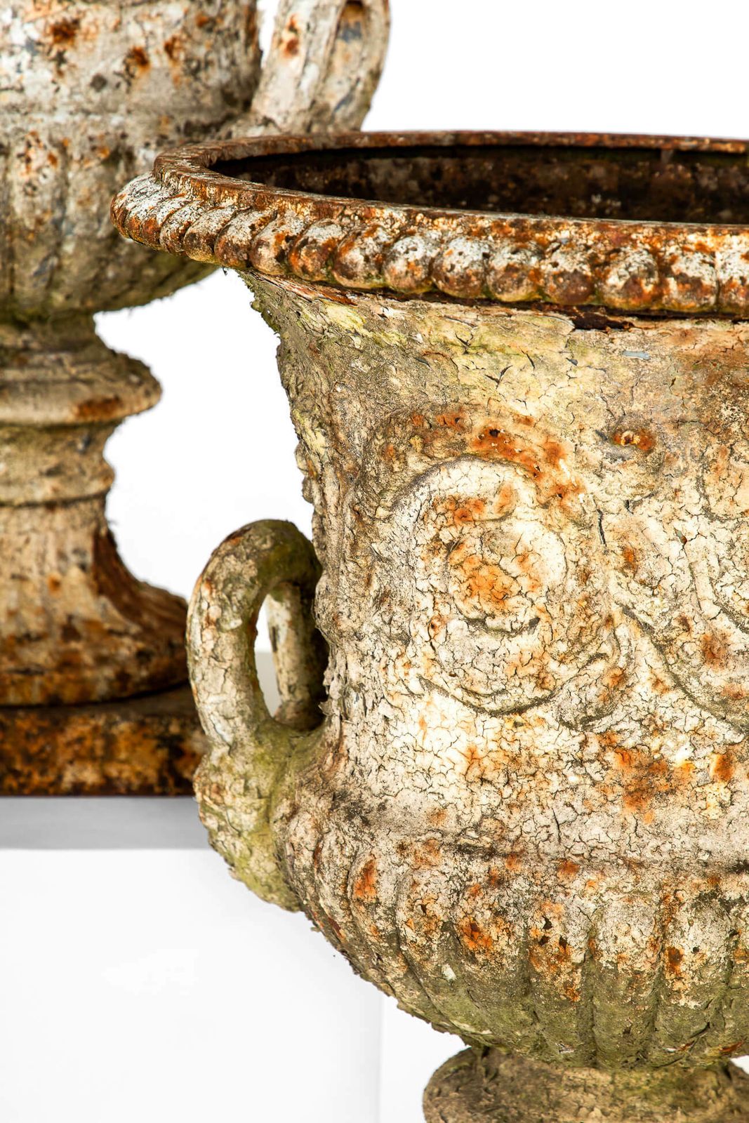 Pair Of Andrew Handyside Campana Urns photo vinterior