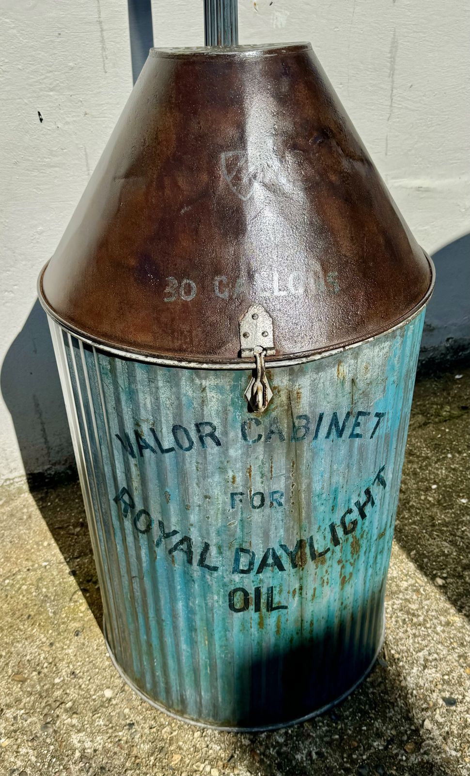 1930s Royal Daylight Oil Drum Lamp photo furniture