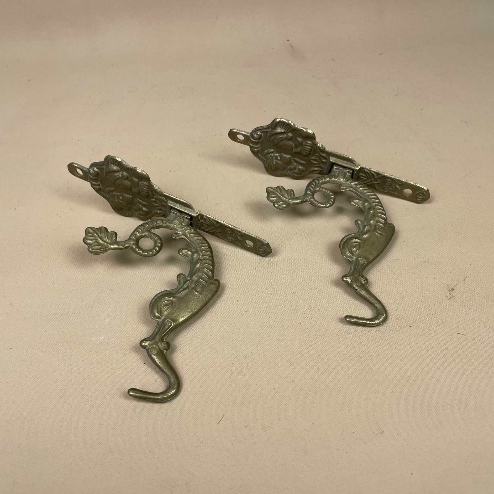 X2 Antique Solid Brass Wall Hook Hanging Vintage Coat Hooks Ornate Pattern Aged Fixture Cottage Oriental Chinese Old Set Door Hanger photo furniture