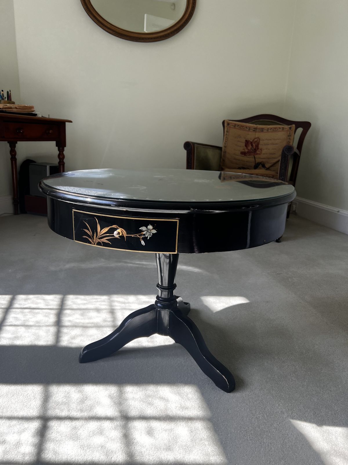 Wooden Asian Design Round Coffee Table With Glass Top photo 200.0