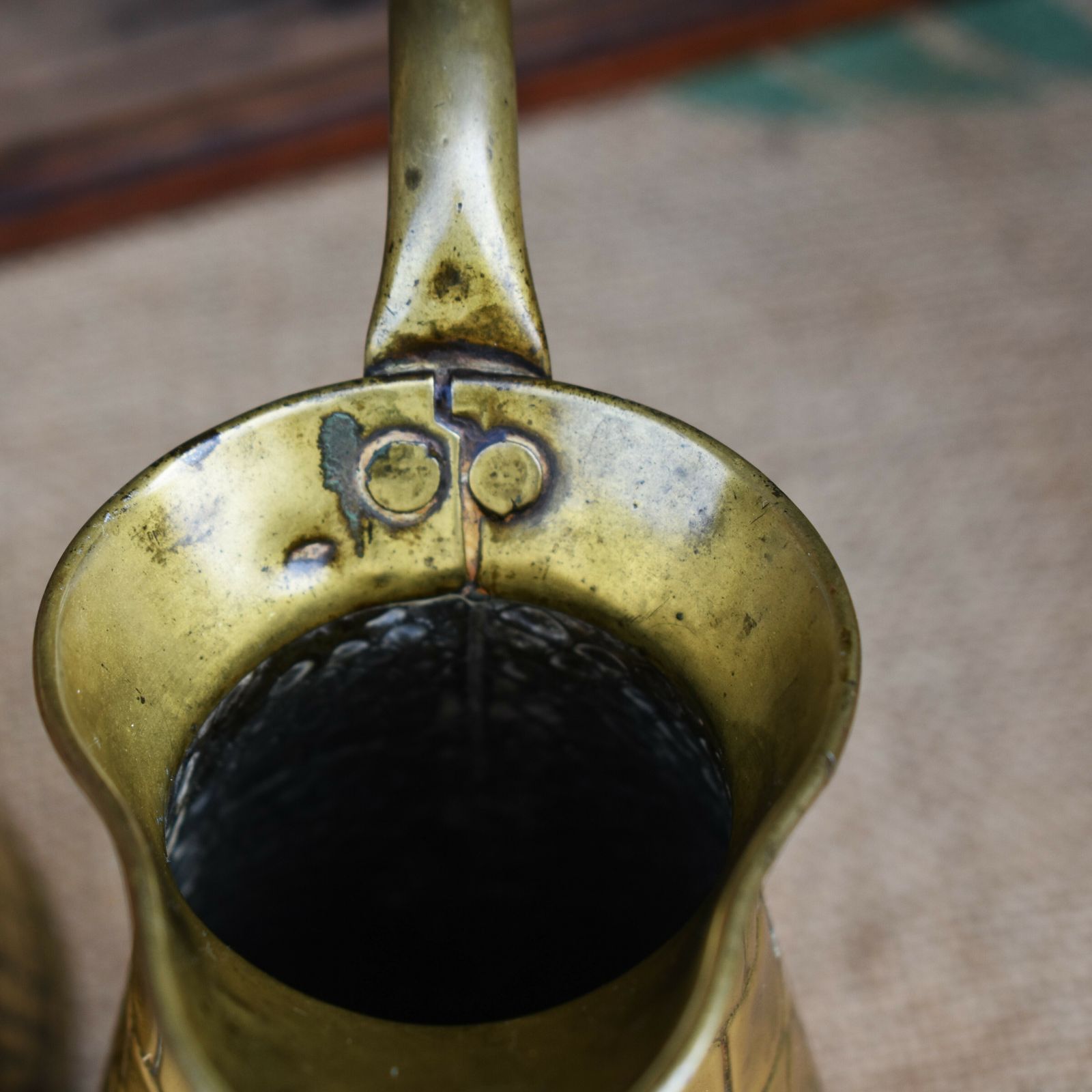 Home Decor Antique Joseph Sankey Hand Beaten Reptile Repousse Brass Jug Ewer Pitcher Pair photo
