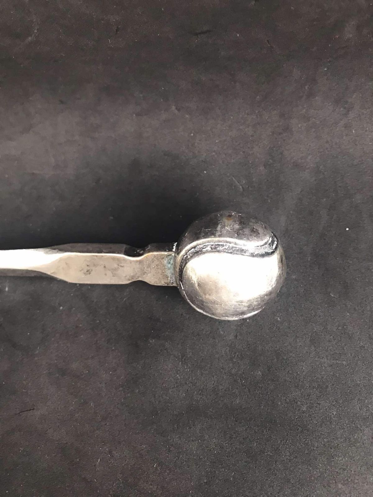 photo for sale Verzilverde Brievenmeshouder In De Vorm Van Een Tennisbal – Valenti Spanje – Verzilverd Brievenmesje, Metalen Bureauaccessoire, Cadeau Idee