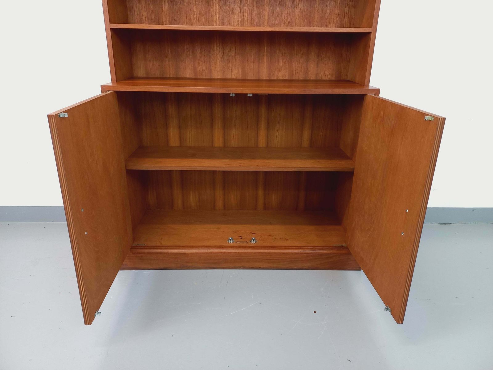 photo vintage Meuble de rangement anglais en teck, années 1960