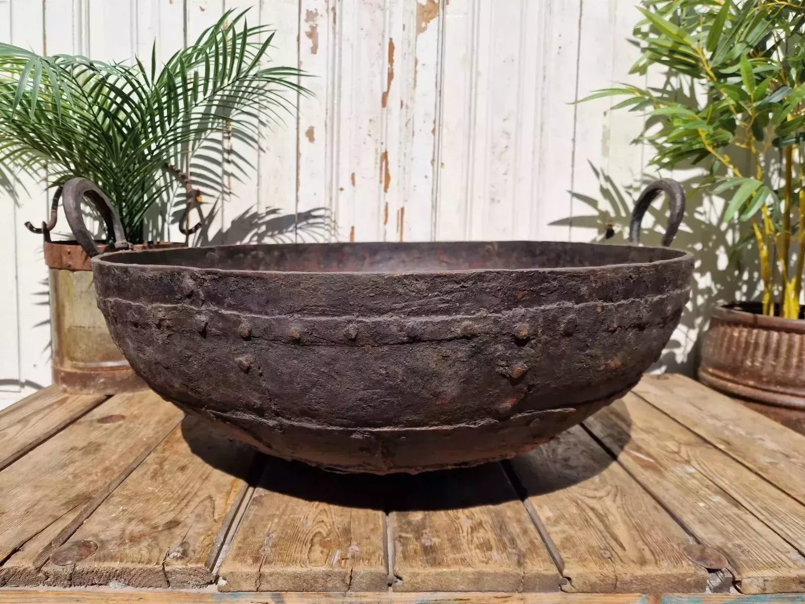 photo furniture Large Antique Original Indian Kadai Fire Pit Bbq Drinks Ice Cooler Planter
