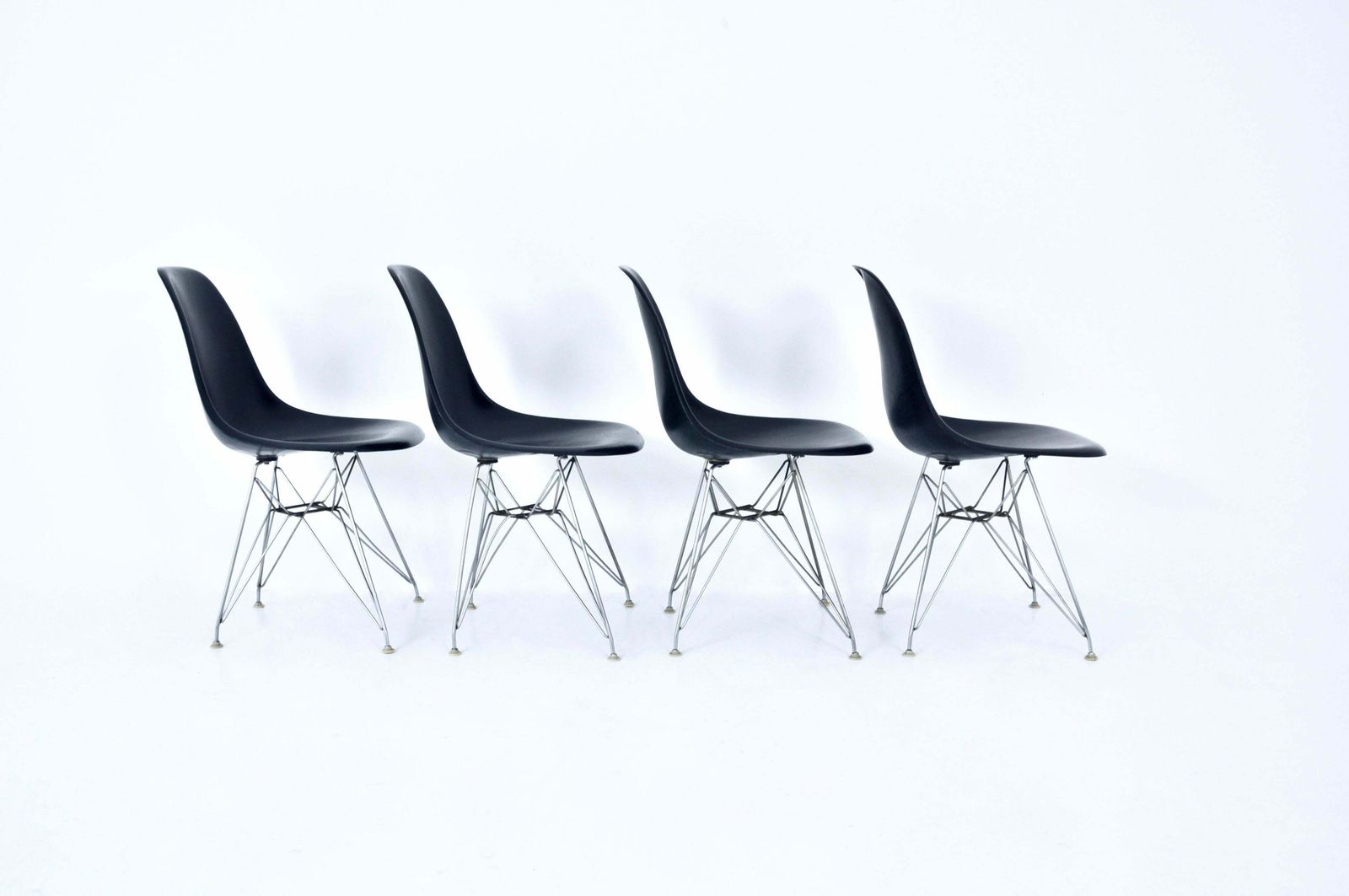 Dining Chairs Dsr By Charles & Ray Eames For Herman Miller, 1970s, Set Of 4 photo 2160.0