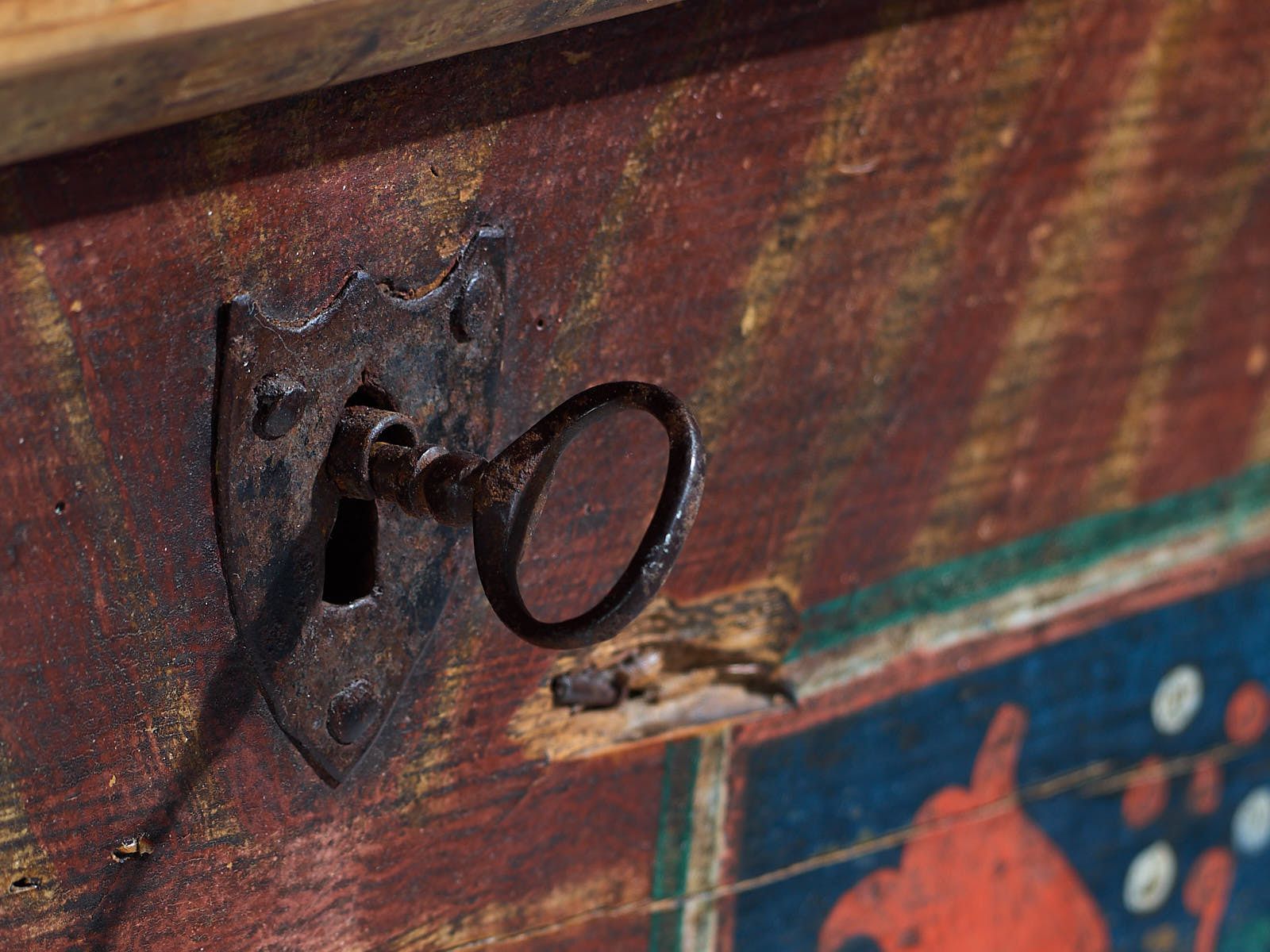 photo for sale Antique Storage Trunk With Floral Motifs (C.1865) #14