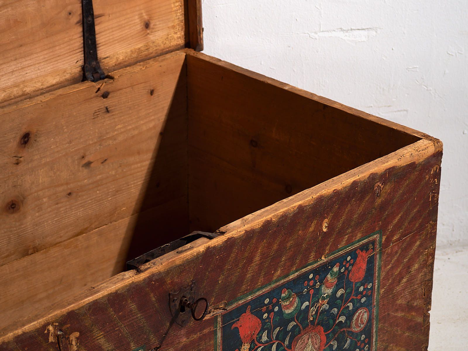 2519.0 Antique Storage Trunk With Floral Motifs (C.1865) #14 photo