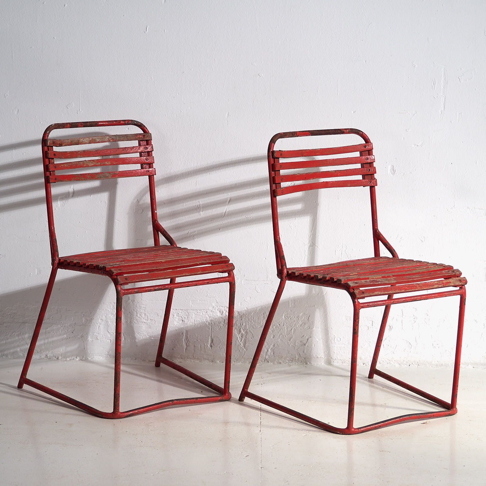 Antique Red Garden Chairs (C.1920). Set Of 4 Pieces photo vinterior