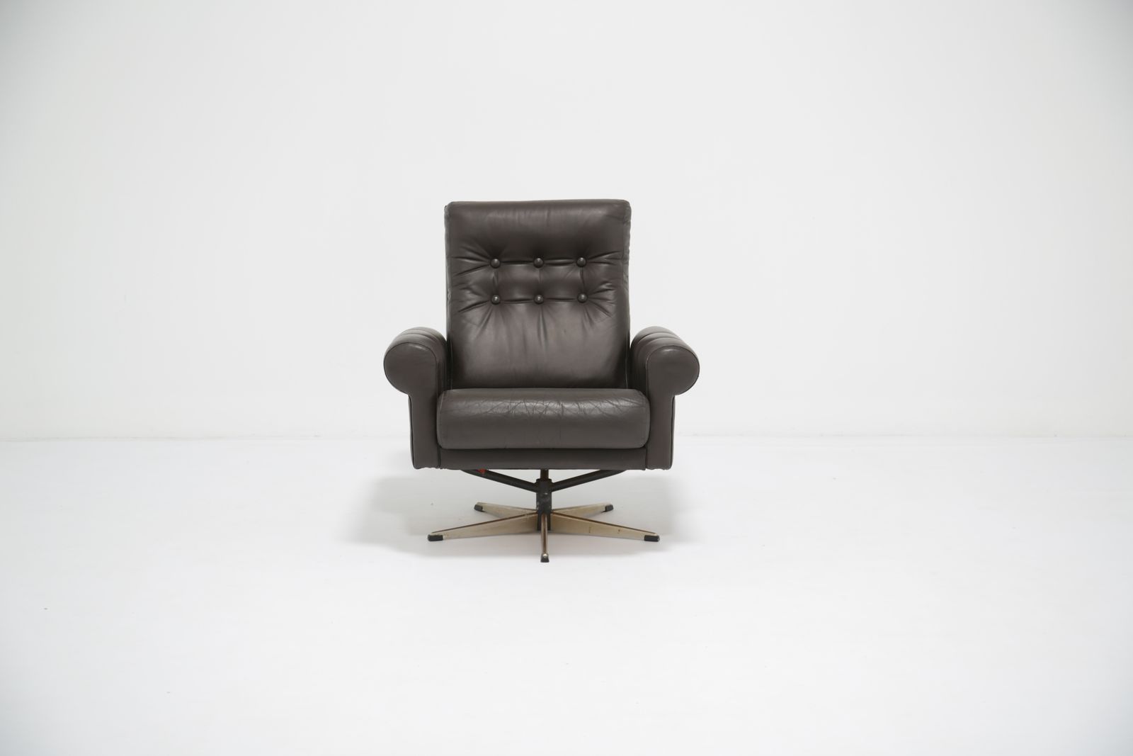 Vintage Brown Leather Swivel Armchair, Denmark, 1970s. photo for sale