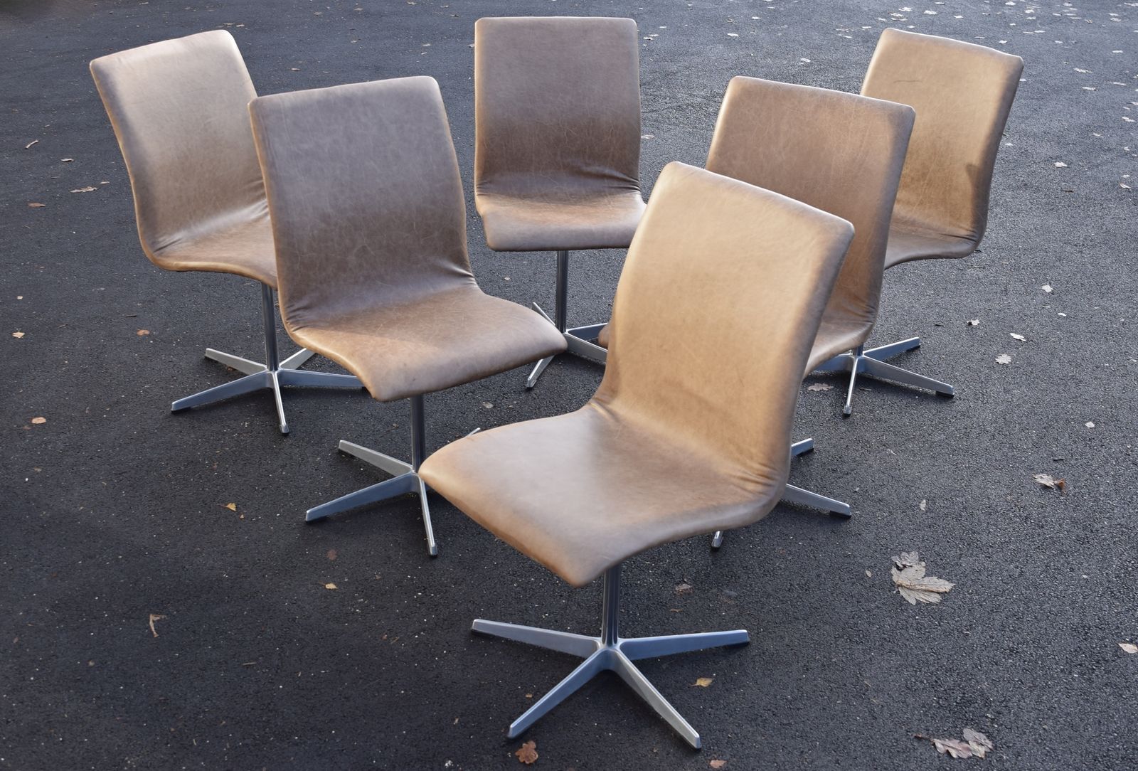 Set Of Six Arne Jacobsen Oxford Chairs For Fritz Hansen Manufactured 1968