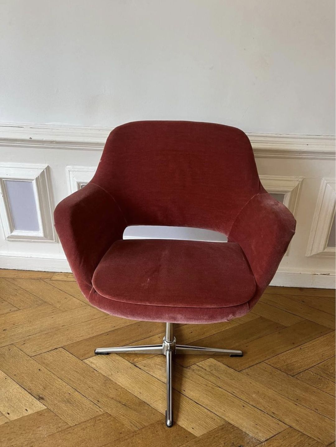 Vintage 1960s Pink Velvet Chair photo vinterior