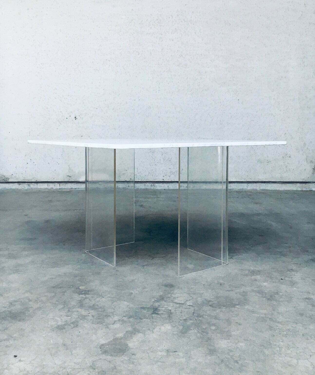 Minimalistische Marmeren Zweefblad Eettafel, Italië, Ca. Jaren 1970 photo vintage