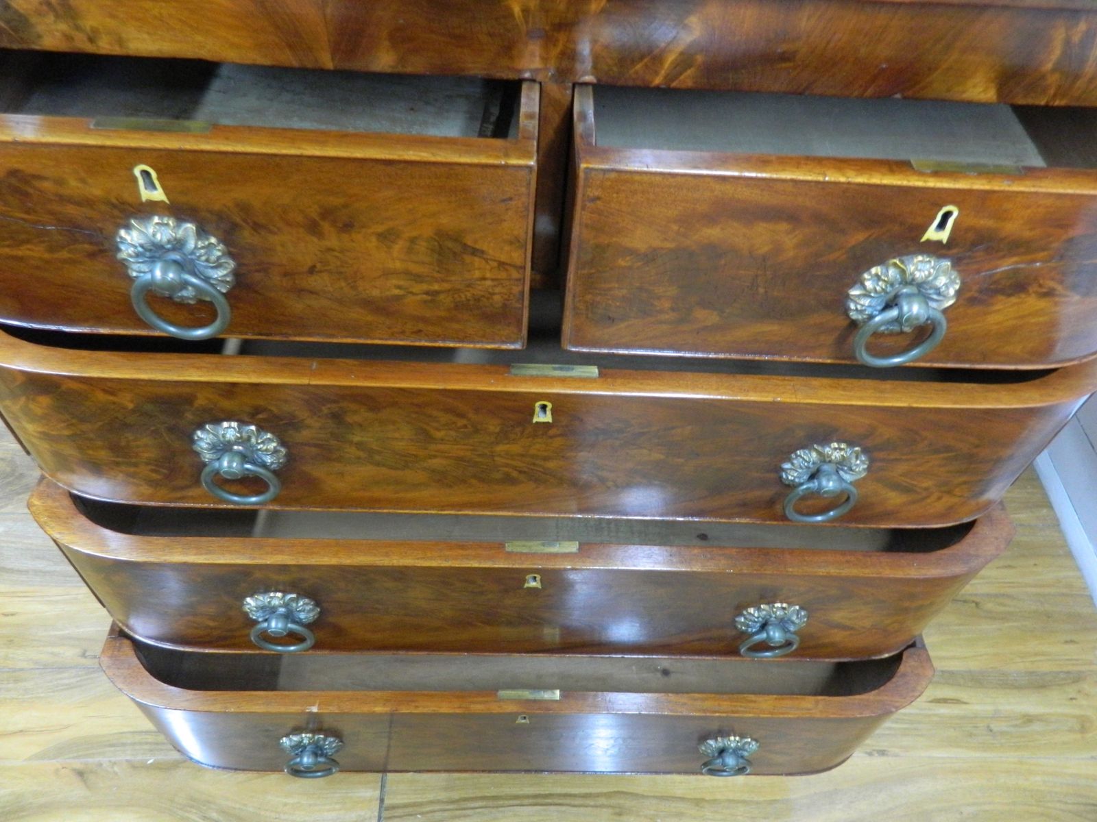 Regency Ogee Scotch Chest Of Drawers photo buy