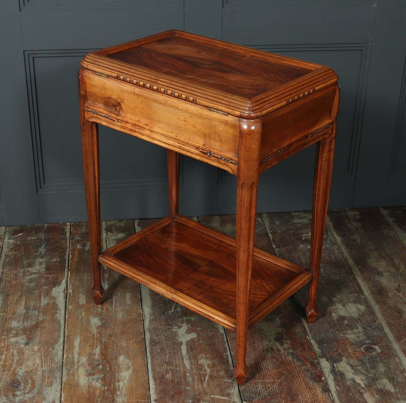 1650.0 French Art Deco Petit Dressing Table photo