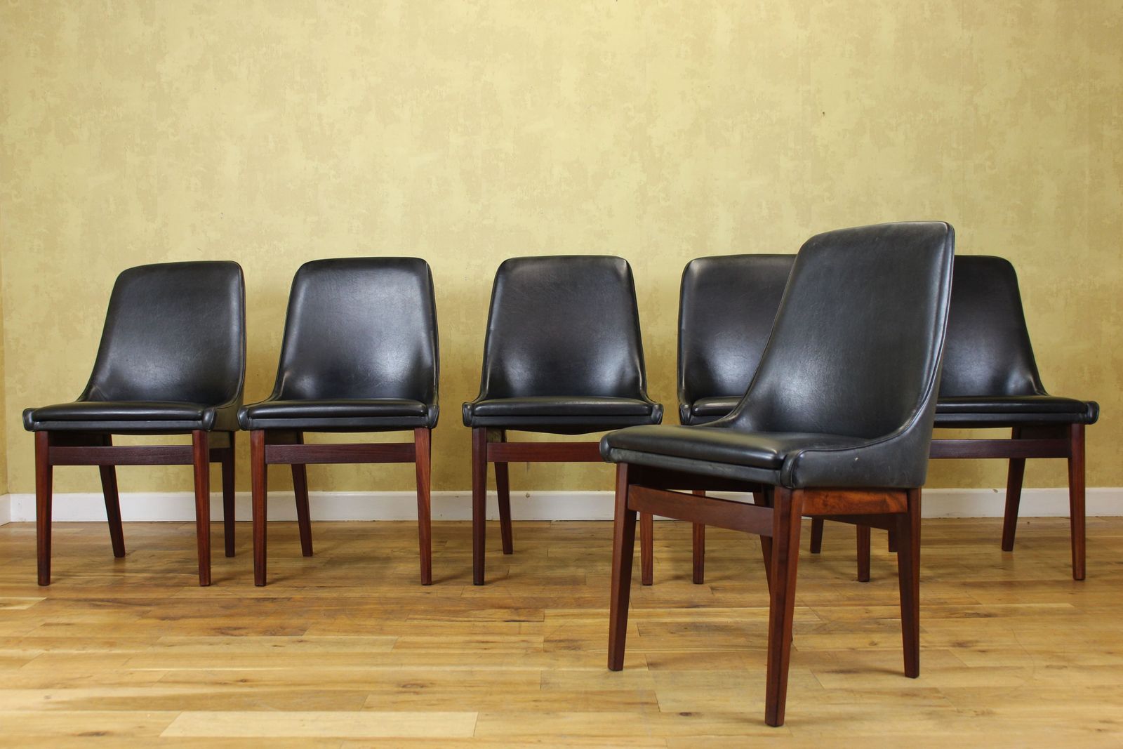 Set Of 6 Gimson And Slater Dining Chairs
