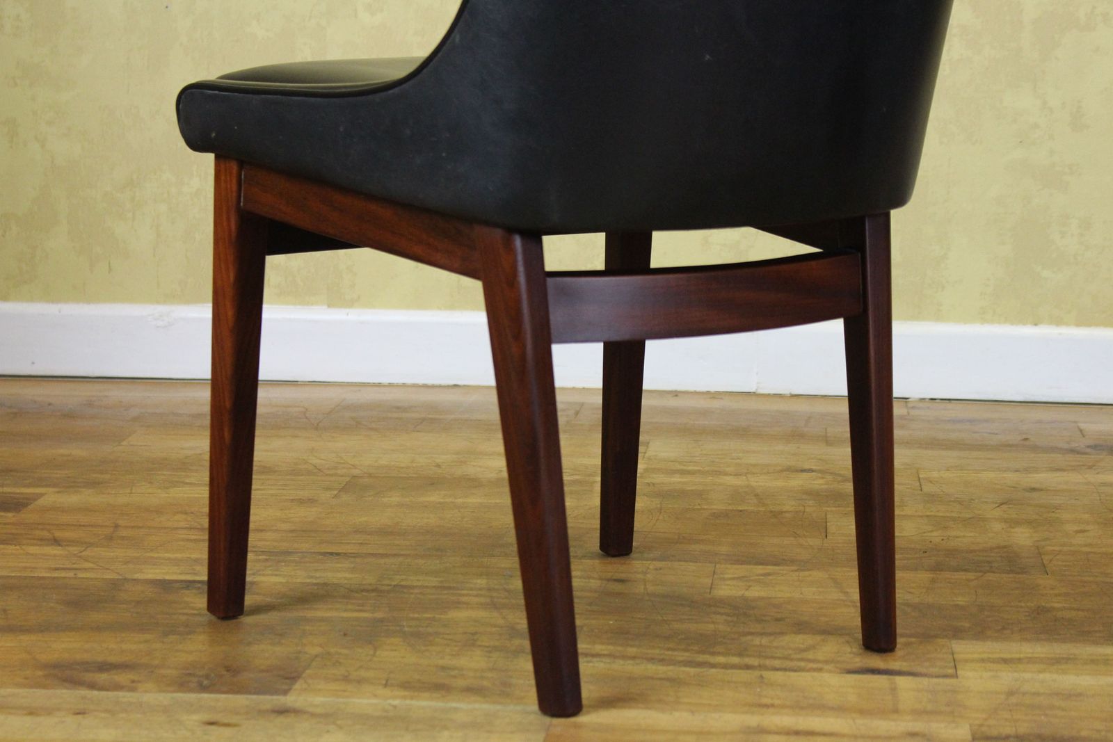 Set Of 6 Gimson And Slater Dining Chairs photo buy