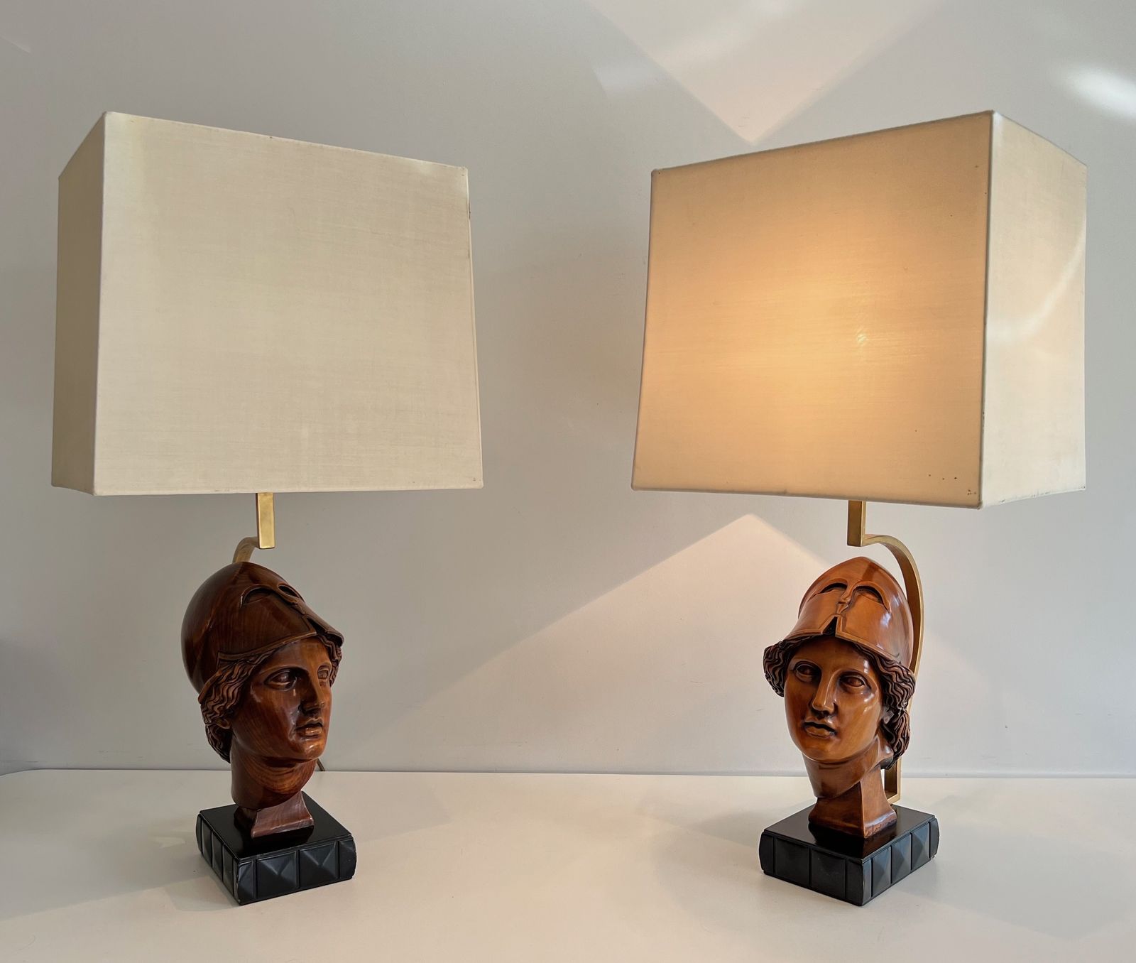 3850.0 Pair Of Walnut Lamps Depicting Faces Of Helmeted Soldiers photo