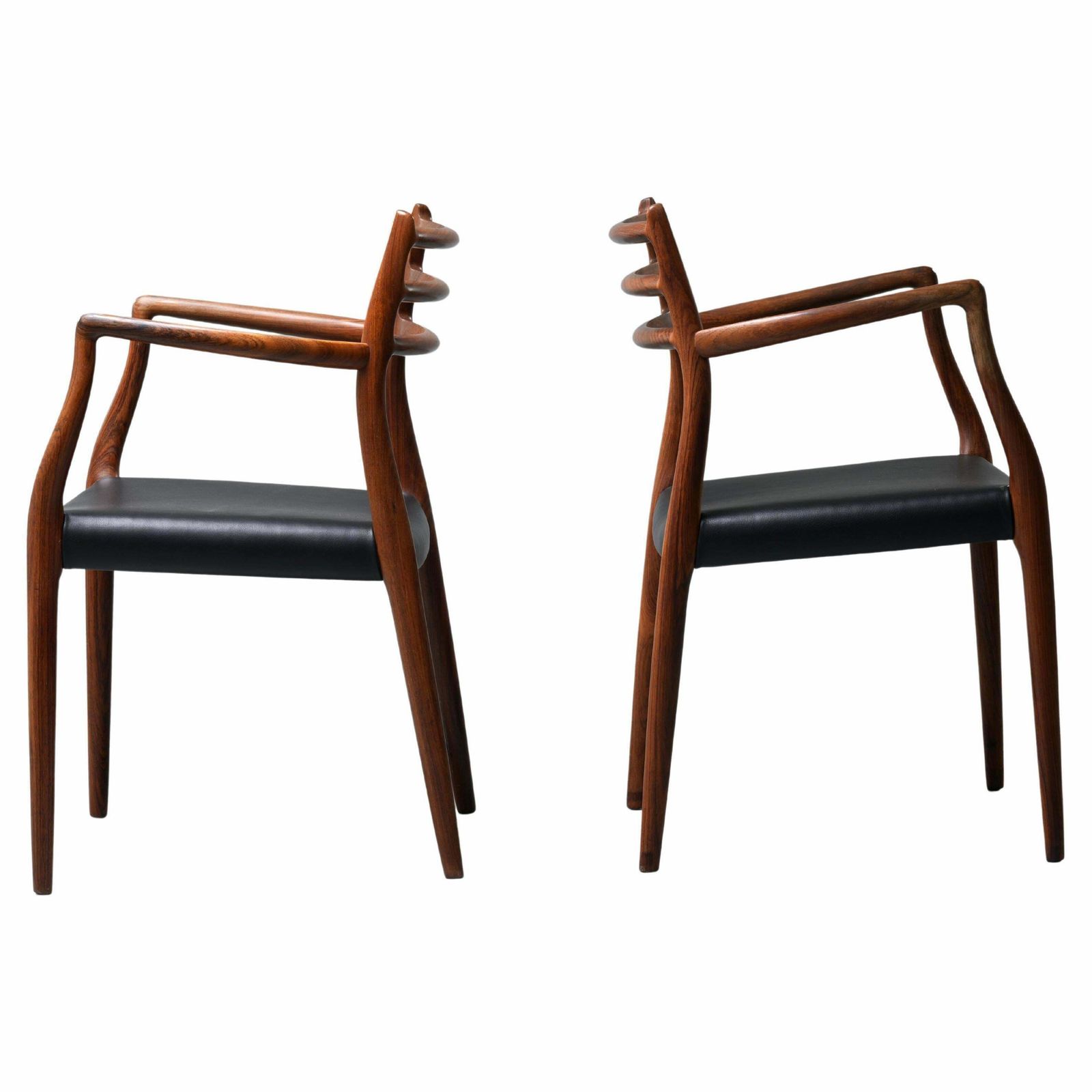 Niels Otto Møller – Set Van Twee Stoelen Model 62 In Palissander En Leer, Denemarken, Ca. Jaren 1960