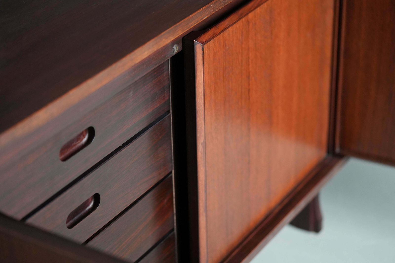 photo furniture Large 4 Door Credenza In Mahogany And Teak, Italy, 1960's