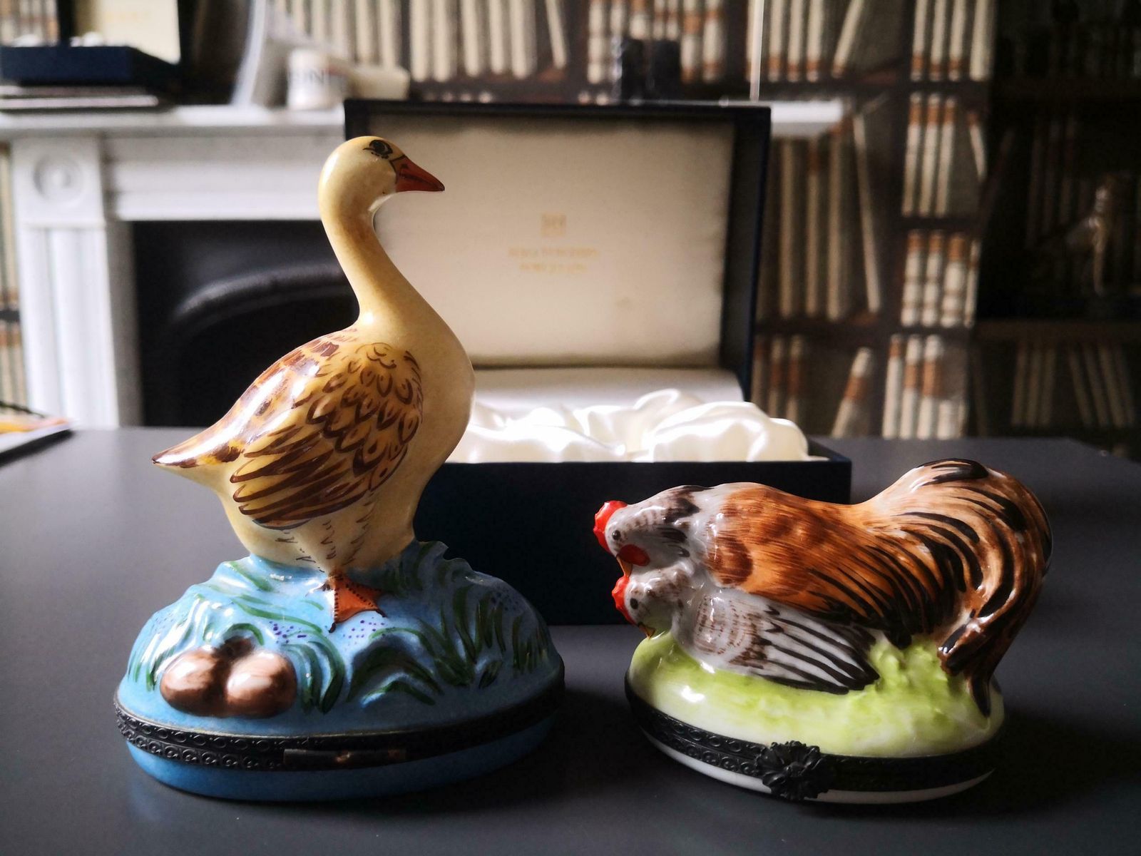 Peint Main Limoges Hand Painted Limoges Porcelain Goose Trinket Box photo furniture