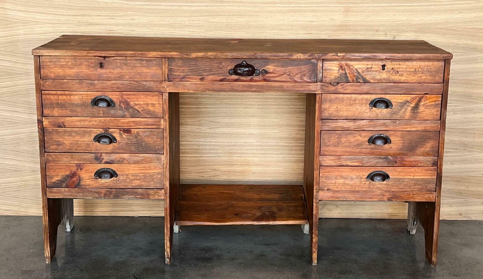 Bureau secrétaire espagnol en pin, années 1920 photo for sale