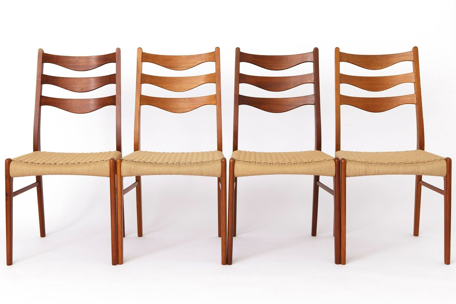 photo for sale 5 Arne Wahl Iversen Mid Century Teakhouten Eetkamerstoelen Met Papercord Zittingen Voor Glyngøre Stolefabrik, Model Gs91