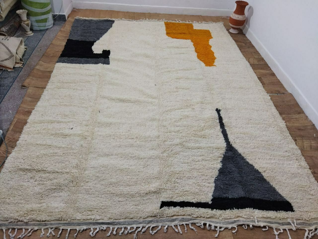 Beniouaren Moroccan Rug 360x260 Cm photo Textiles