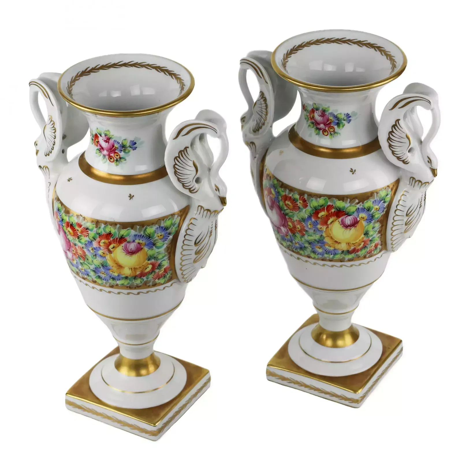 A Pair Of Gilded Porcelain Couleuvre Vases In The French Empire Style. 20th Century. photo Home Decor