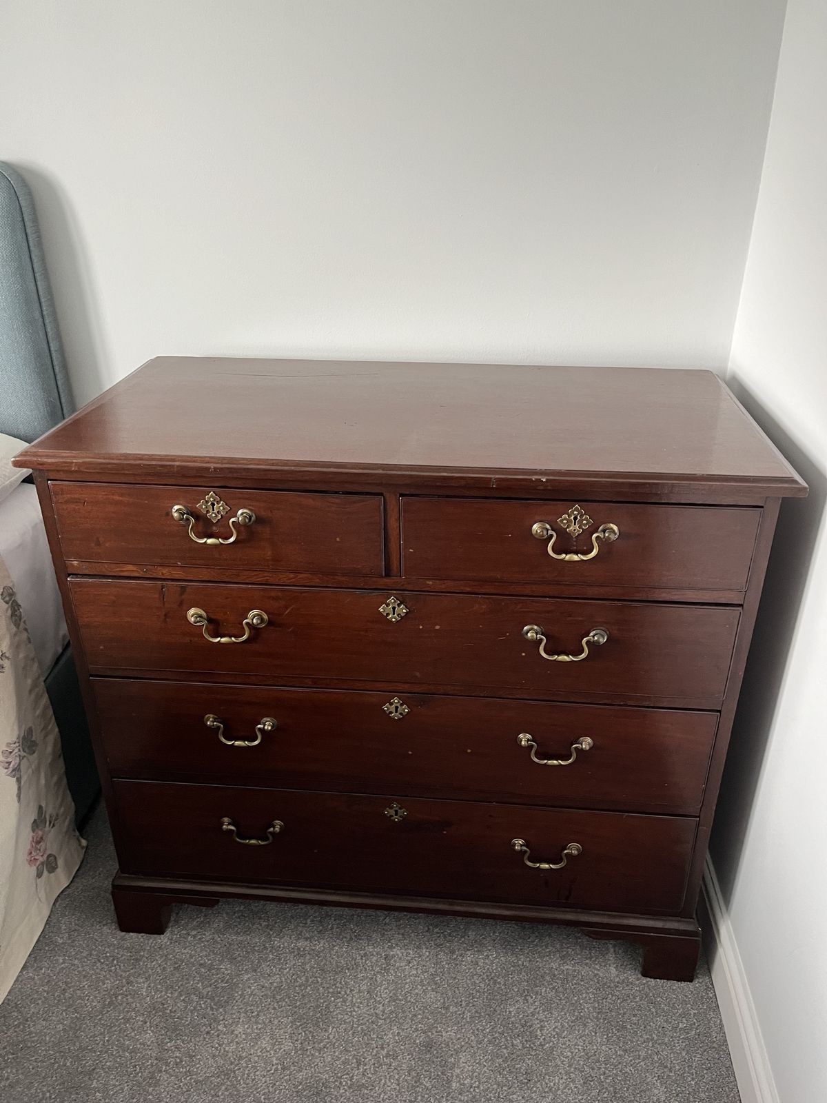 Mid Victorian  Mahogany Chest Of Drawers