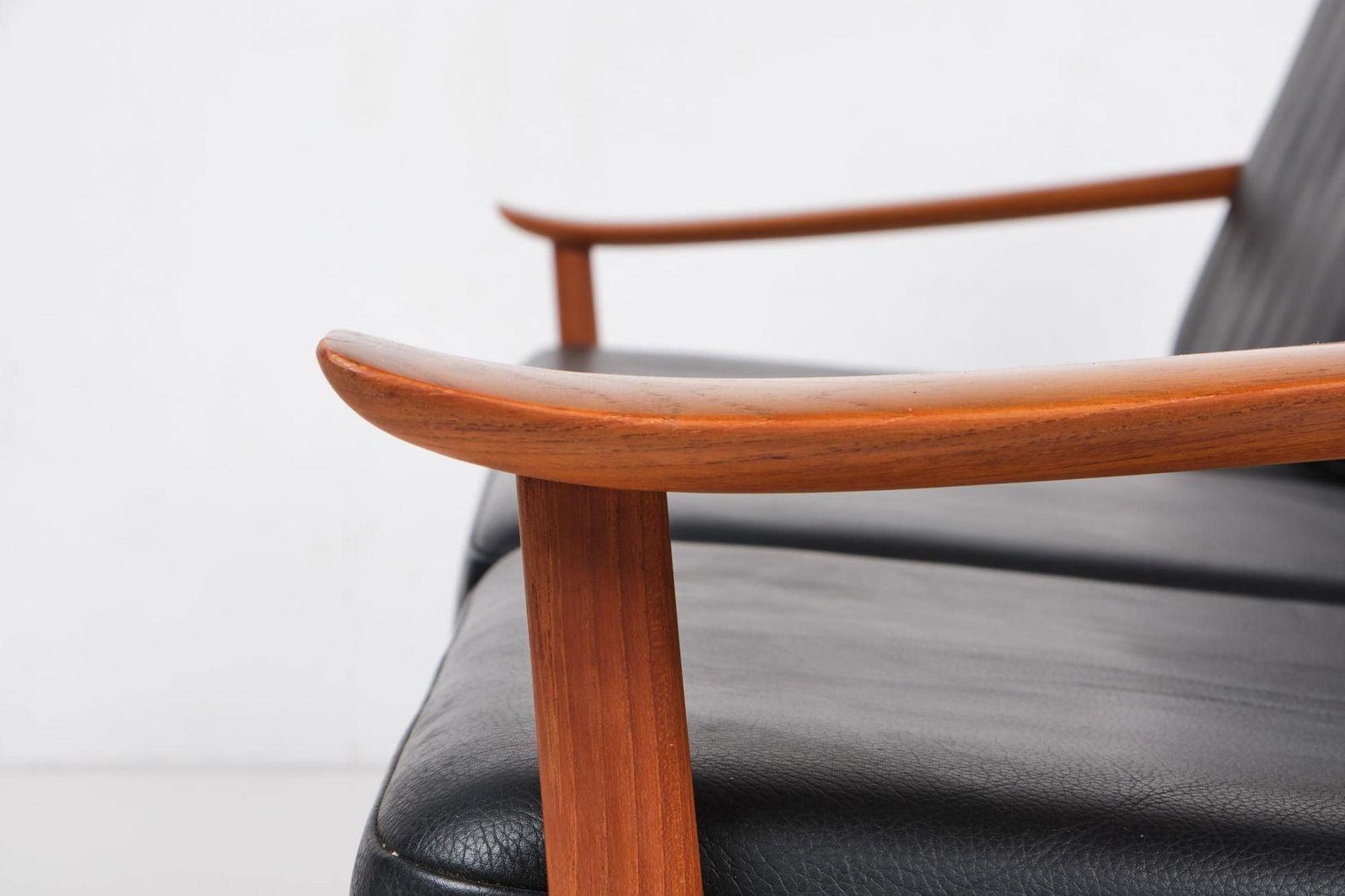 Sofa, Peter Hvidt, Orla Mølgaard Nielsen For France & Daverkosen, 1960s photo 2458.0