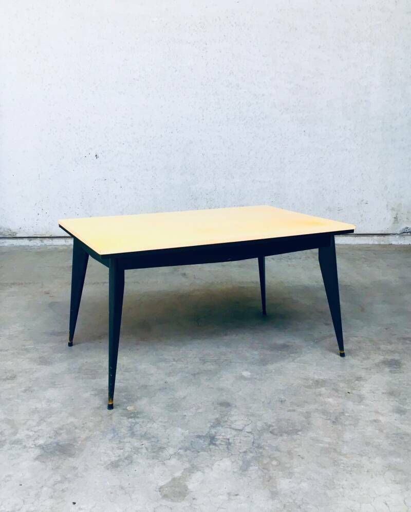 1950's Space Age Design Extendable Dining Table