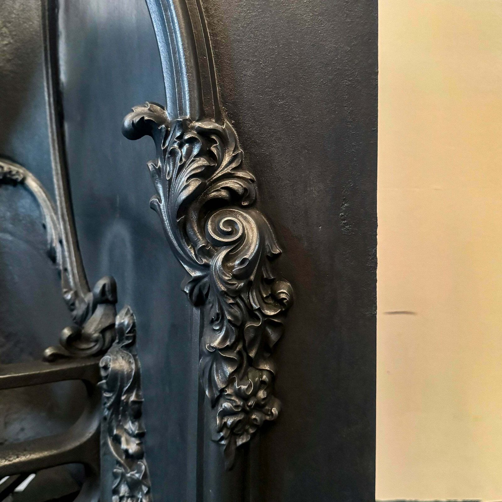 photo furniture Antique Ornate Victorian Cast Iron Insert