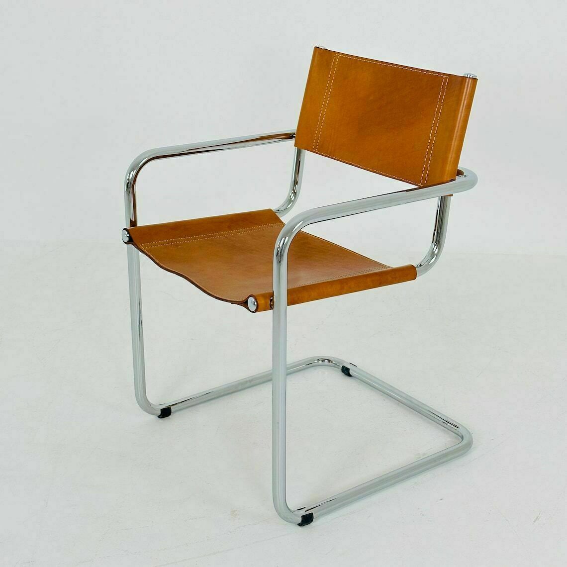 photo vinterior Vintage Model S34 Cognac Saddle Leather Dining Chair By Mart Stam & Marcel Breuer 1980s