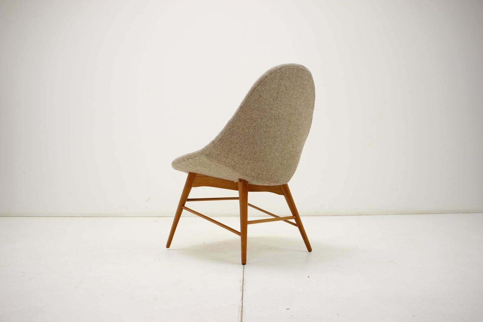 photo furniture 1960s Miroslav Navratil Shell Lounge Chair, Czechoslovakia