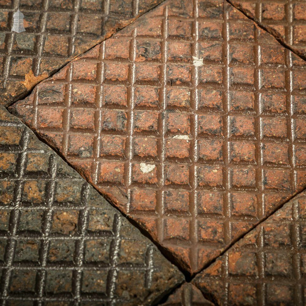 photo vintage 9 X 9 Diamond Paver, Staffordshire Blue Stable Bricks
