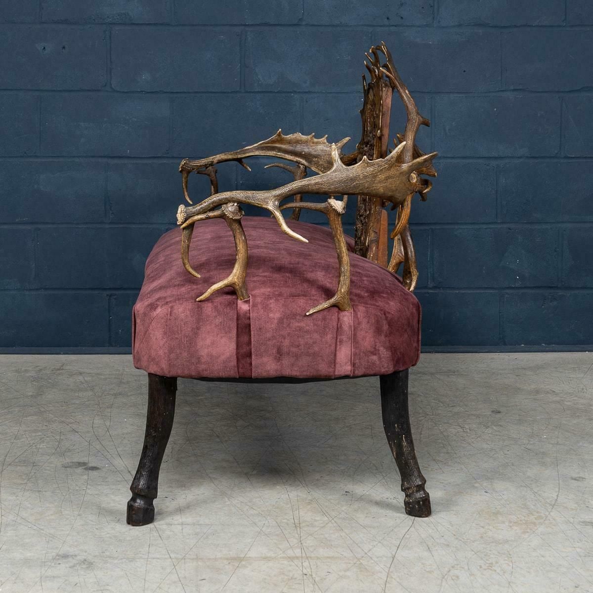 Antique 19th Century Black Forest Antler Horn Sofa, Swiss/German C.1890 photo Furniture