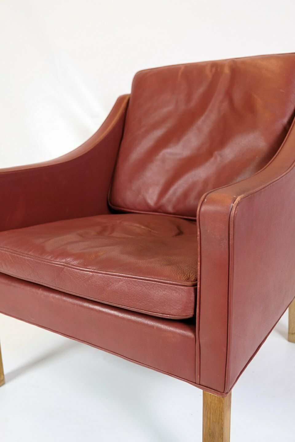 Armchair  Model 2207 In Red Leather And Oak Frame By Børge Mogensen For Fredericia Stole Fabrik From 1960s photo for sale