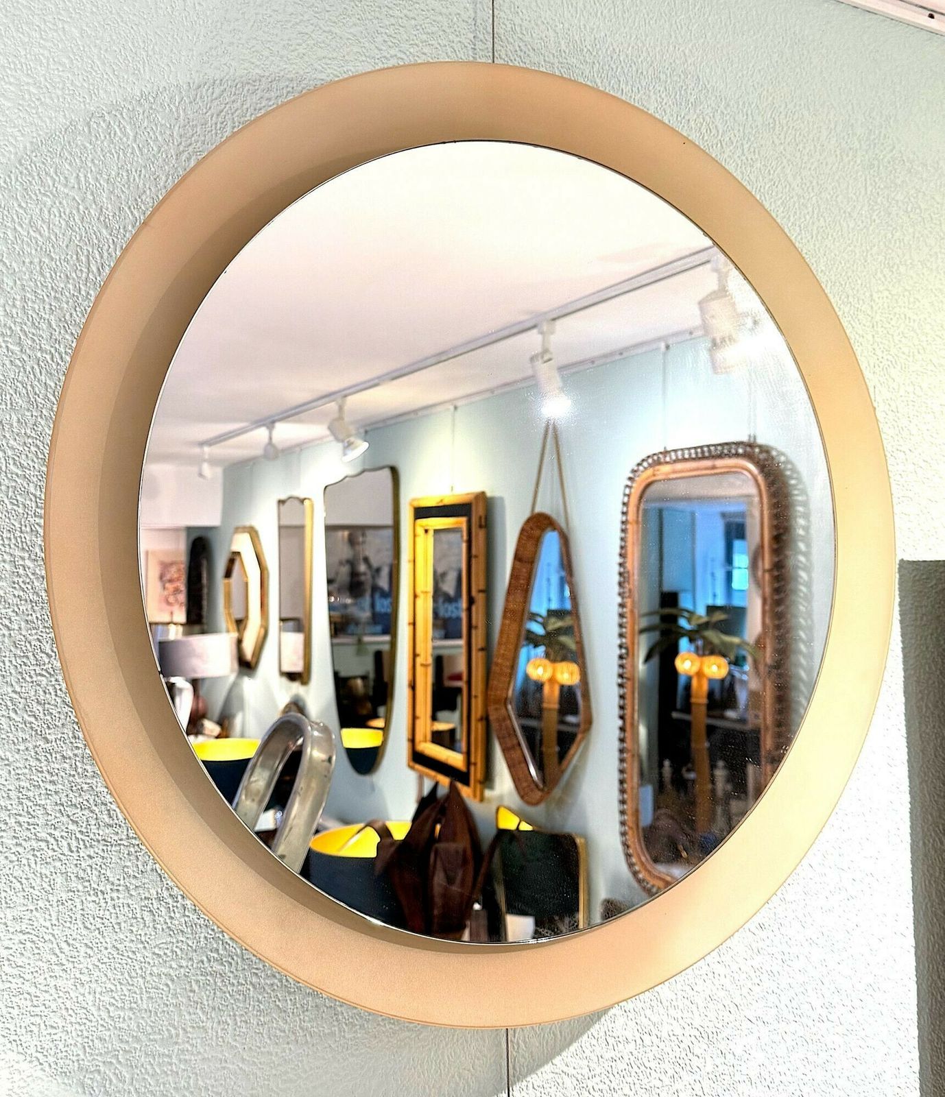 A Large Pink Concave Framed Circular Mirror In The Style Of Max Ingrand For Fontana Arte photo 2250.0