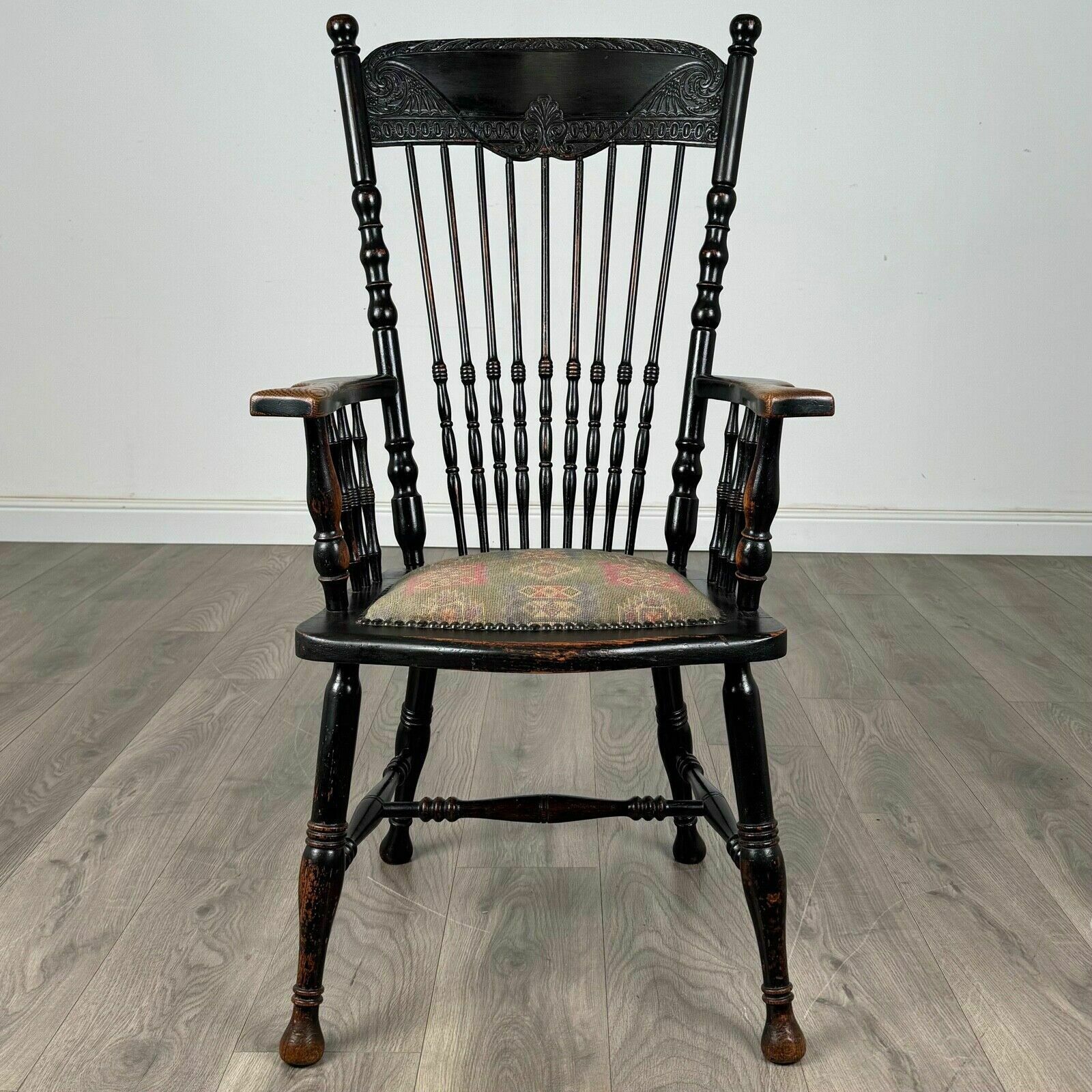 Antique 19th Century Ebonised Windsor Armchair In Oak photo vintage