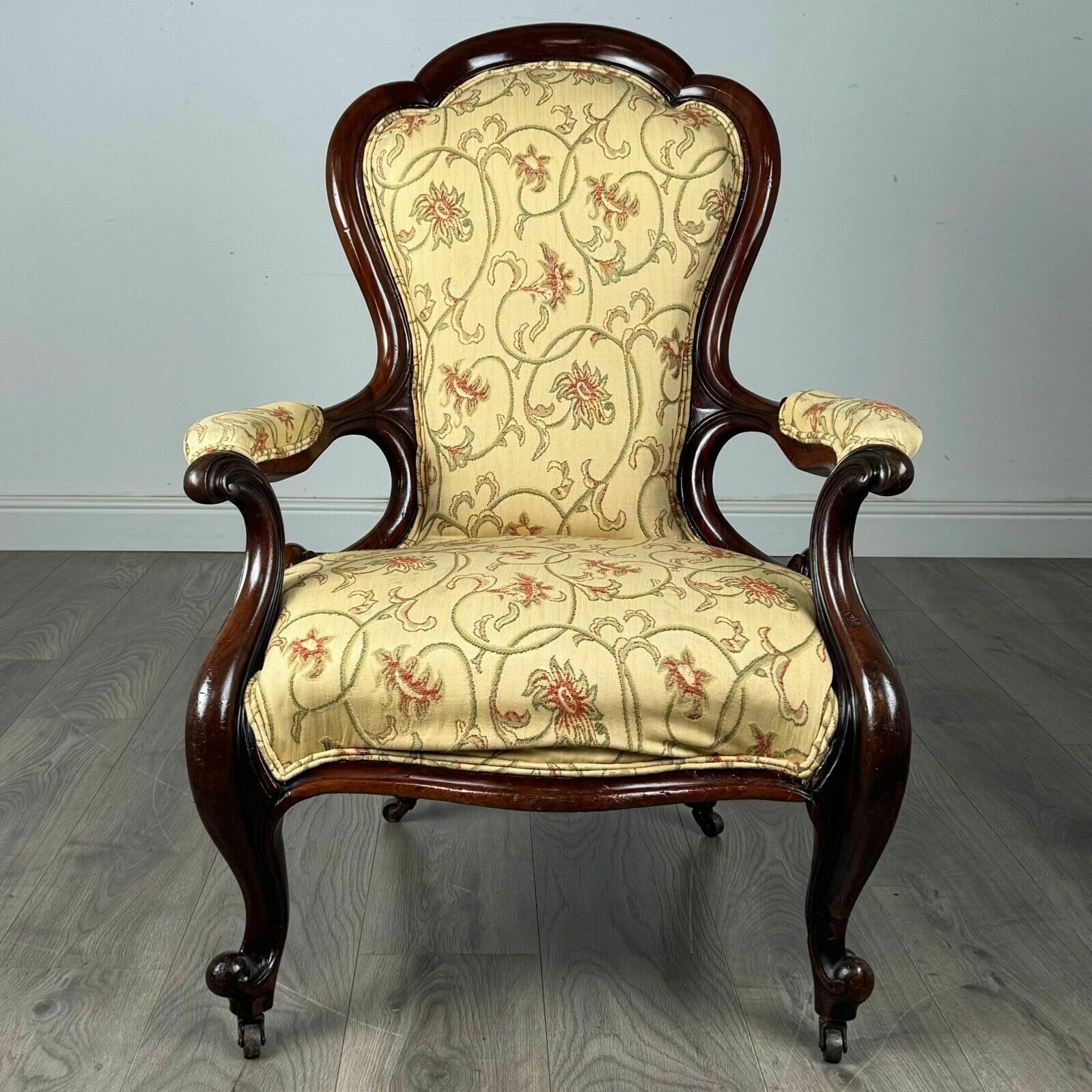 Antique 19th Century Armchair In Mahogany photo vintage