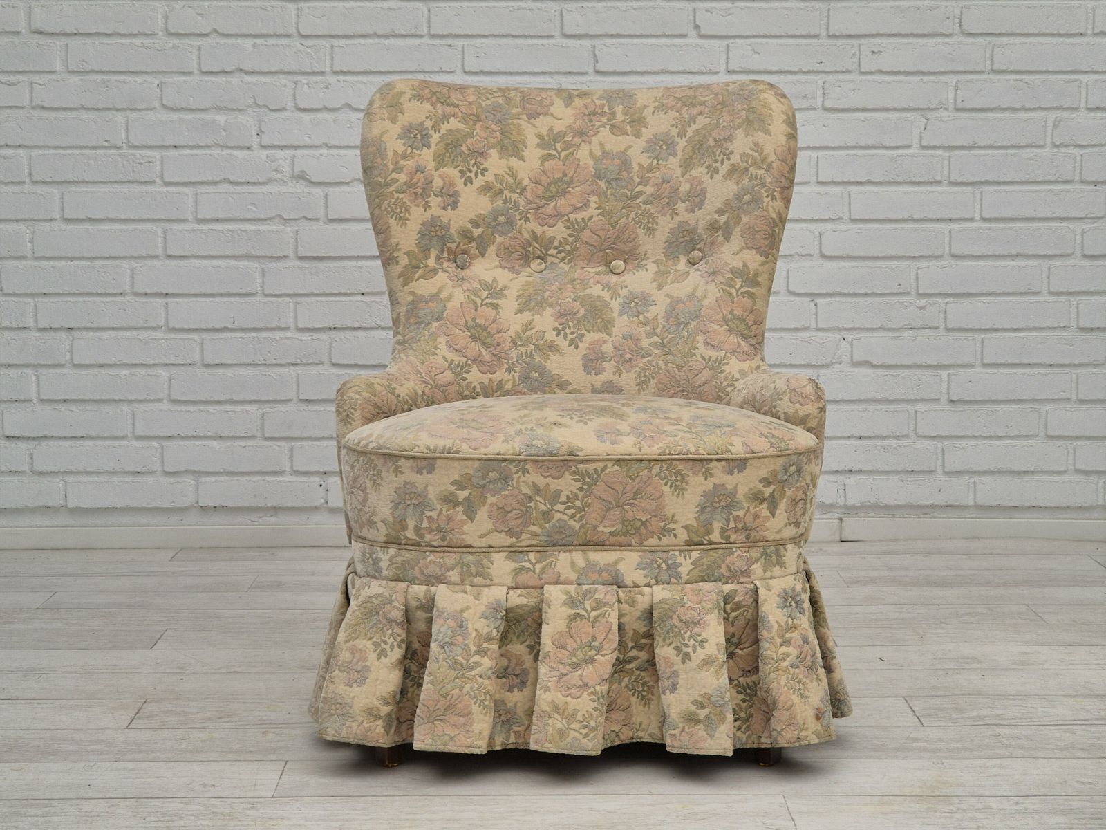 photo furniture 1970s, Danish Easy Side Chair, Original Very Good Condition, Floral Furniture Velour.