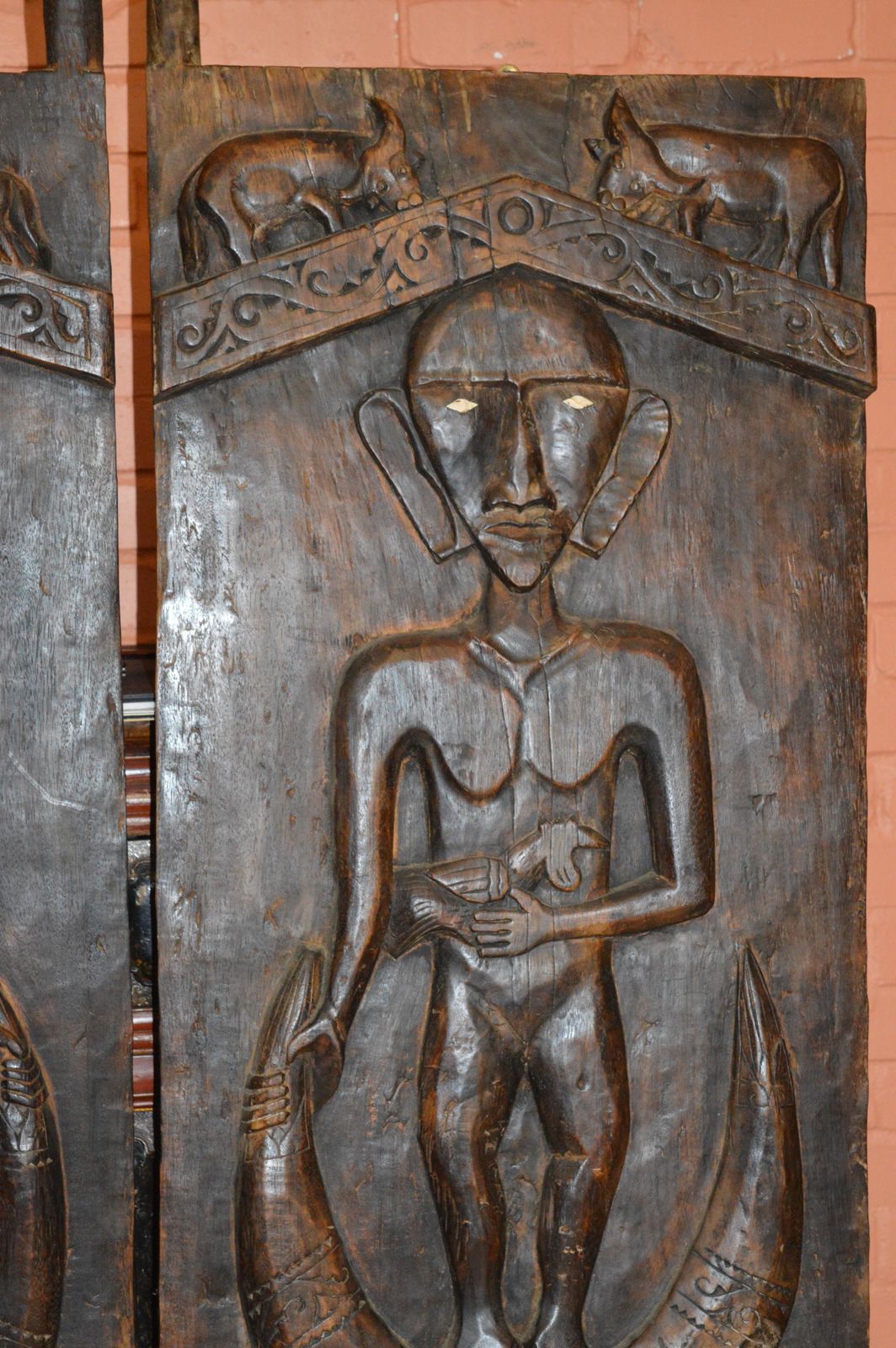 photo vinterior Pair Large (148cm) Antique Carved Tribal Doors Toraja Tribe, Sulawesi, Indonesia, C1850.