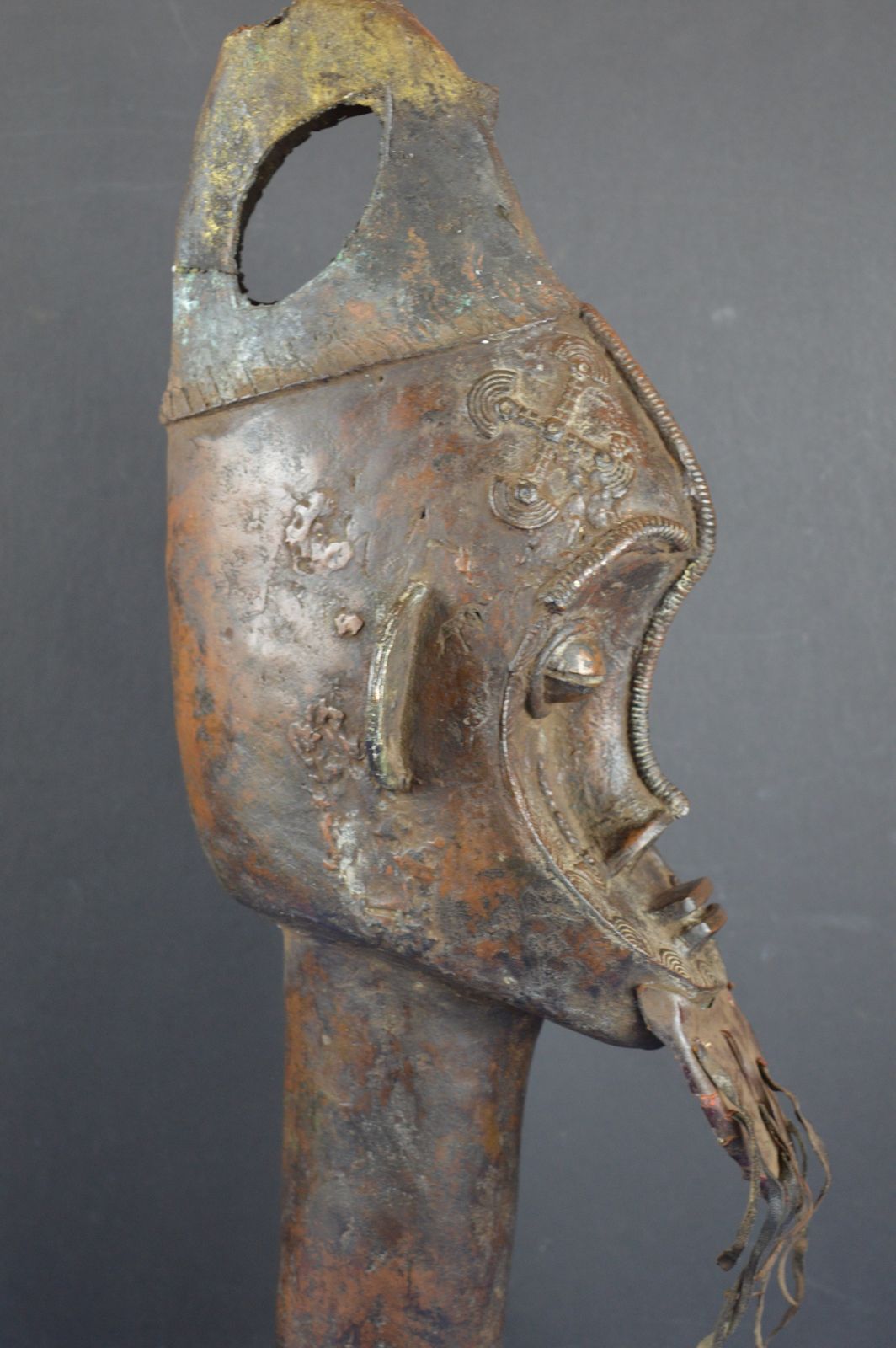 Large (58cm) Early 20th Century African Yoruba Tribal Bronze Bust, Woven Base, C1920. photo Art