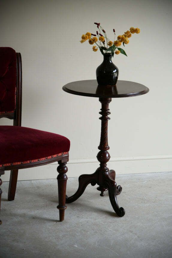 Antqiue Mahogany Occasional Tripod Table photo vinterior