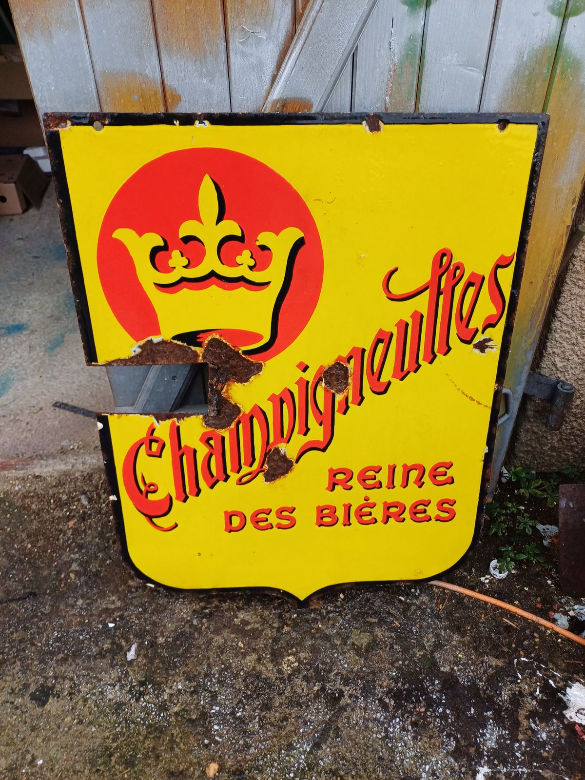 Champigneulles Queen Of Beers Enamel Plate