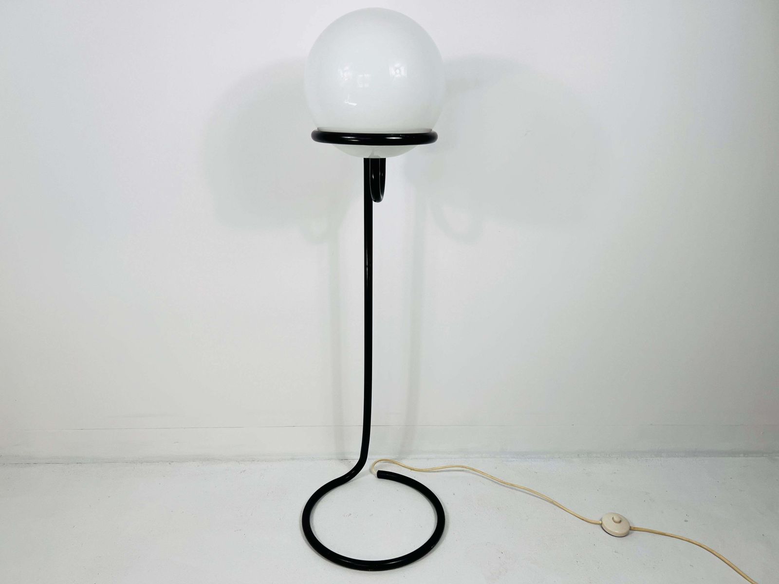 Black Floor Lamp Globe By Aldo Van Den Nieuwelaar For Domani Designs, Amsterdam photo for sale