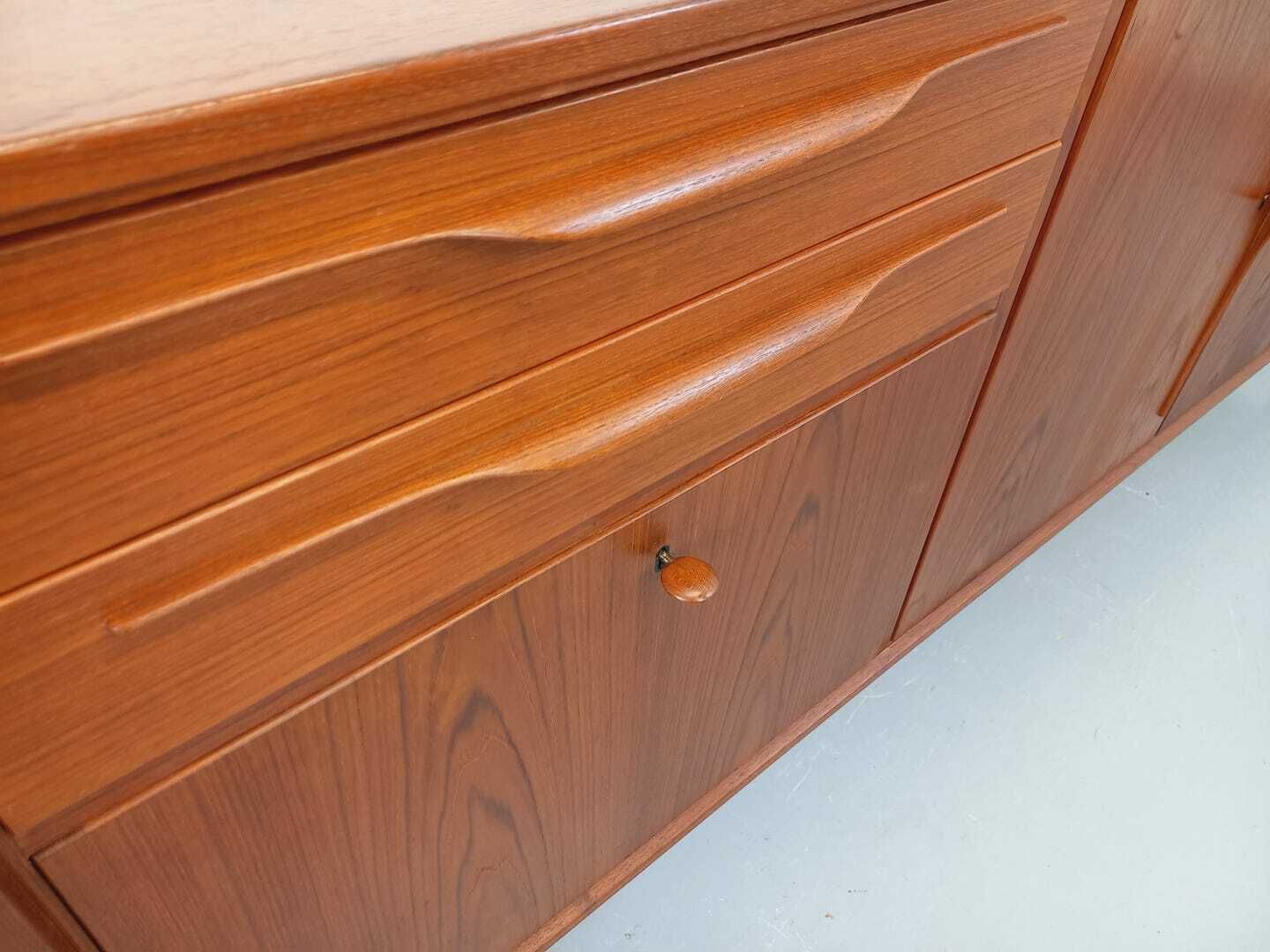 Enfilade scandinave Swiss Teak en teck photo for sale